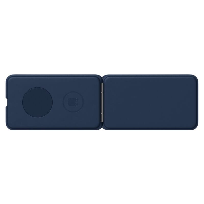 Custom Grid 3-In-1 Magnetic Charging Stand - 8